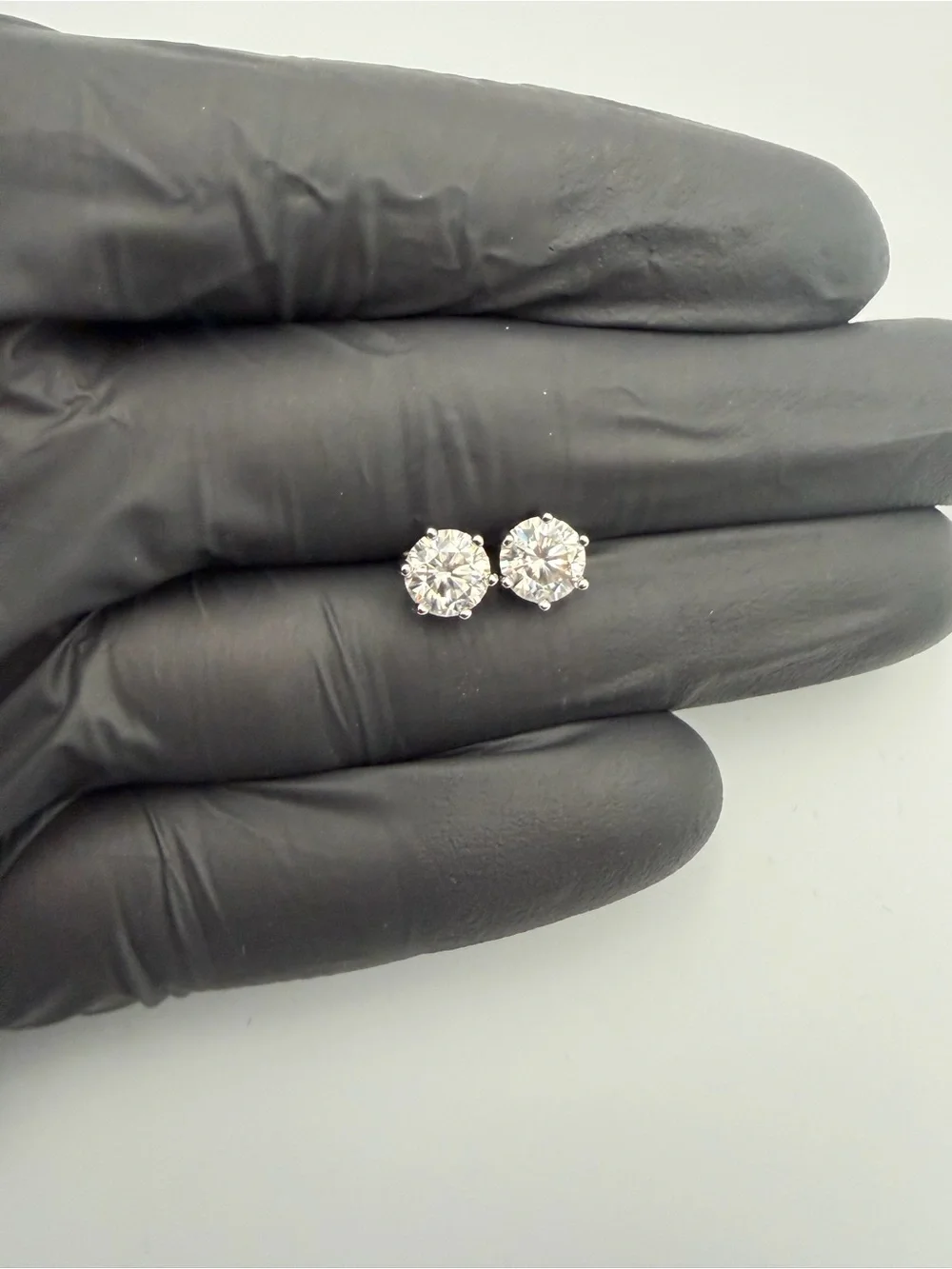 1.00 Ct Round Cut D VVS1 Lab Grown Diamond Stud Earrings in 925 Sterling Silver